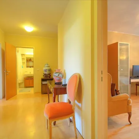 Apartment Zvonarka Prague