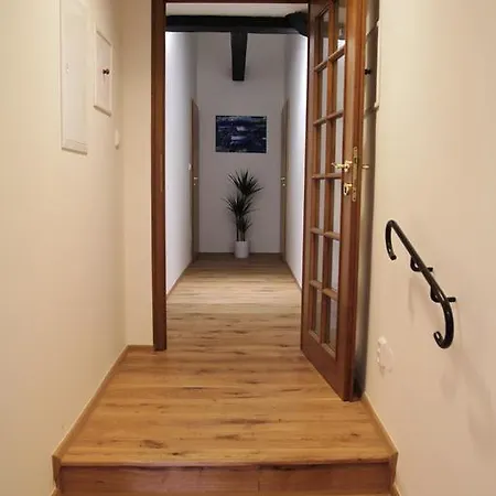 Old Town Boutique Апартаменты