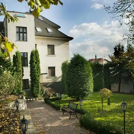 Anton Hotel 3*