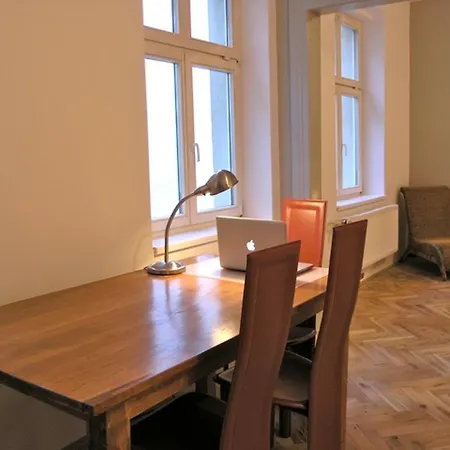 Aparthotel Apart 3*