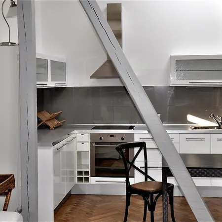 Aparthotel Apart 3*