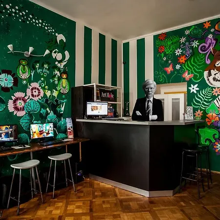 Art Hole Hostal