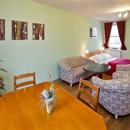 Capital Aparthotel 3*