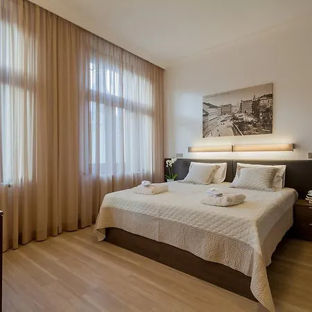 Aparthotel Vinohradsky Dum 4*