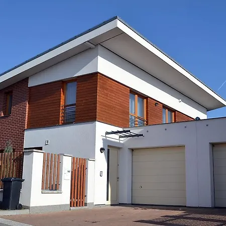 Ruterra House With Garden