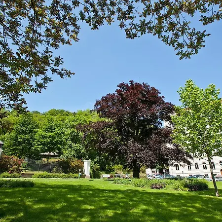 Royal Hotel apartamentowy 4*