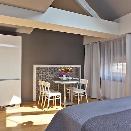 Royal Hotel apartamentowy 4*