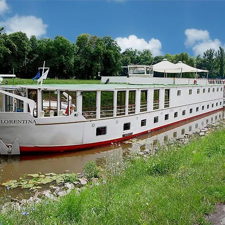 ספינת מלון Florentina Boat