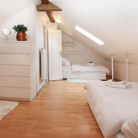 Attic Hastalska