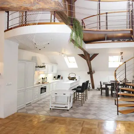 Attic Hastalska