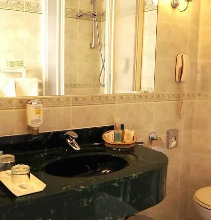 Hotel Regina 3*