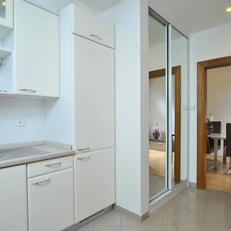 Aparthotel Selinor Old Town 4*