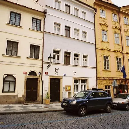 U Zlateho Konicka / The Golden Horse House Bed & Breakfast 3*