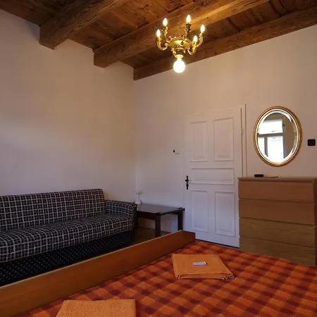 U Zlateho Konicka / The Golden Horse House Bed & Breakfast Prague