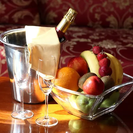 Lägenhetshotell Hotel Suite Home Prague Prag