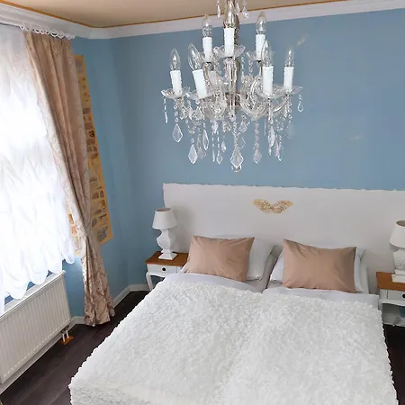 Aparthotel Cathedral 4*