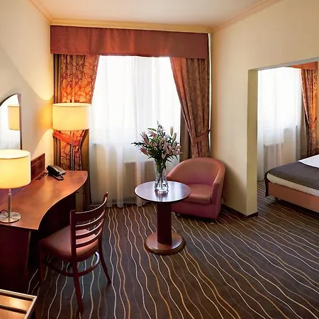 Hotel Luxury Family Bílá Labuť 4*