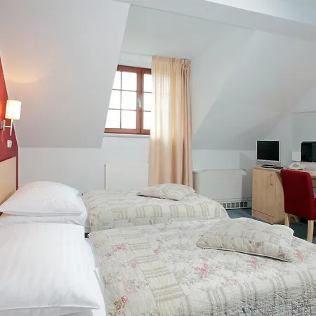 Hotel Chvalska Tvrz