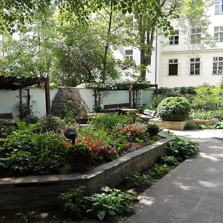 Hotel Museum 3*