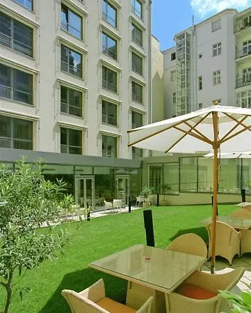 Hotel Josef 4*