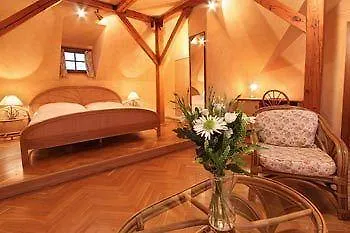Hotel At The Golden Scissors 4*