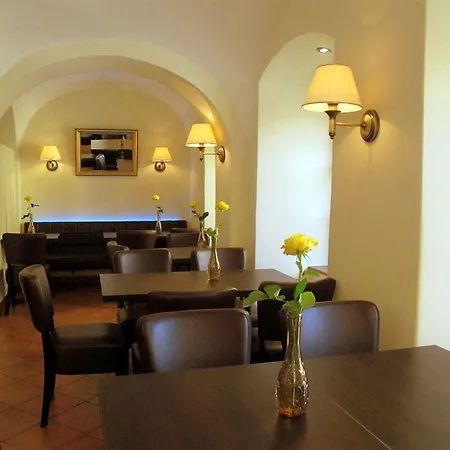 Hotel At The Golden Scissors Prague