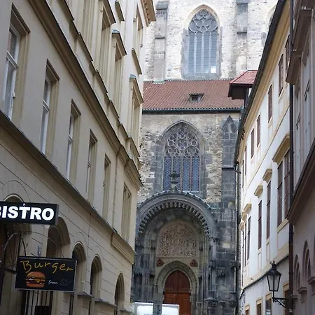 Apartment By The Old Town Square Prague