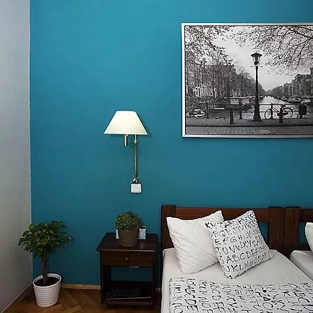 Hotell Central Station Studios 3*
