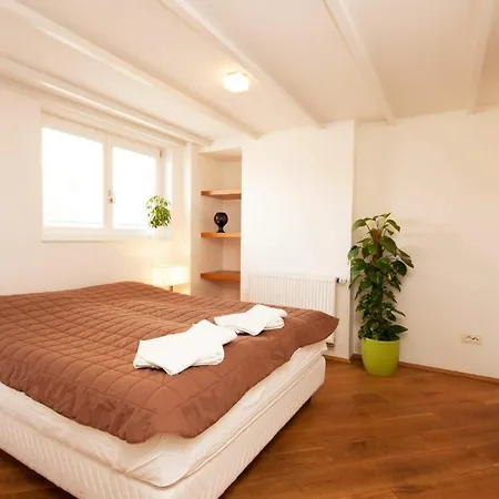 Kozna Loft *