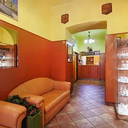 Anette Hotel 3*
