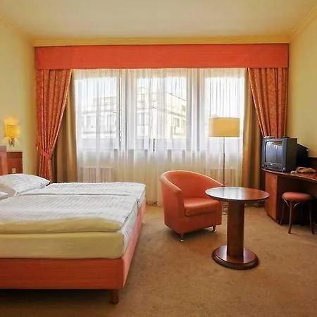 Luxury Family Bílá Labuť 4*