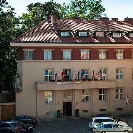 Pytloun Kampa Garden 4*