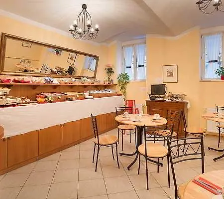 Lägenhetshotell Hotel Suite Home Prague