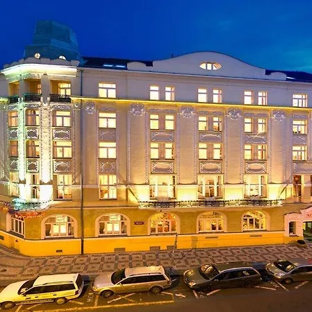 Theatrino 4*