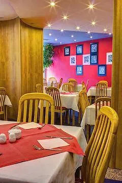 Luxury Family Bílá Labuť 4* Praha