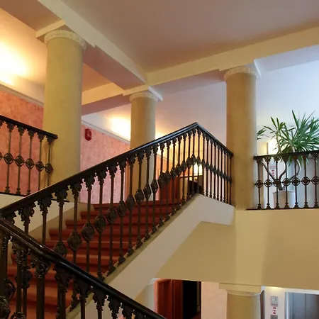 Atlantic Hotel 3*
