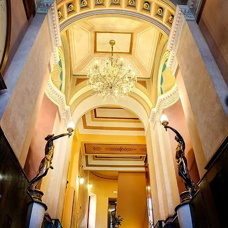 Bohemia Plaza Hotel 4*