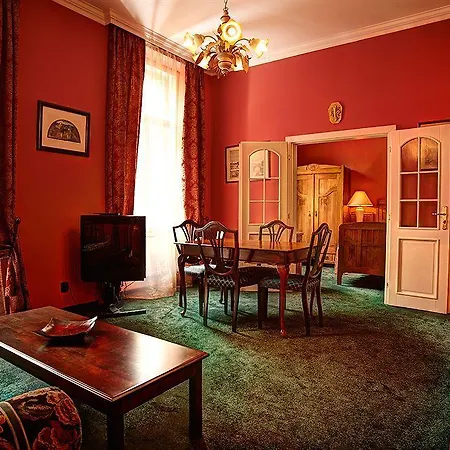 Bohemia Plaza 4*