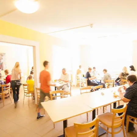 A&o Metro Strizkov Hostel *