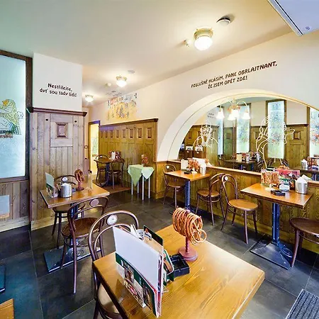 Prague Inn Hotel 4*