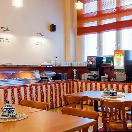 Cloister Hotel