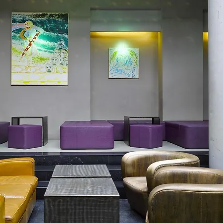 The Icon & Lounge Hotel