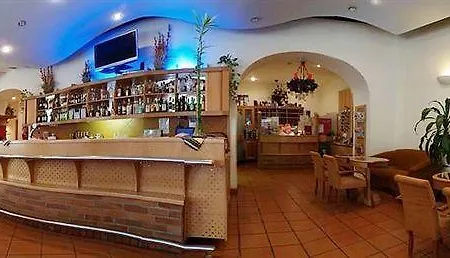 Ea Tosca Hotel 3*