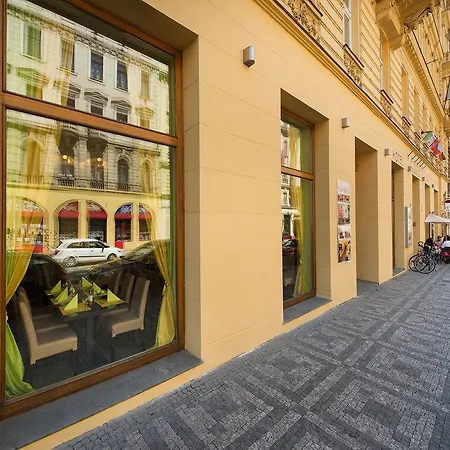 Ea Tosca Hotel