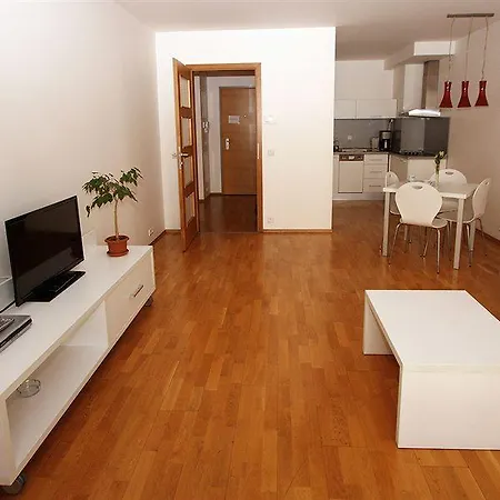 Angel Aparthotel 3*