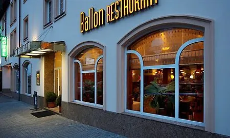 Avion Hotell