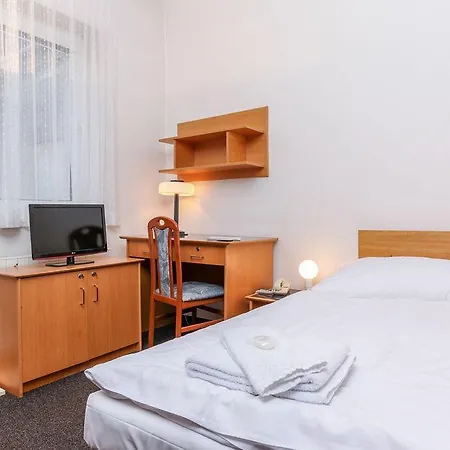 Astra Hotel 3*