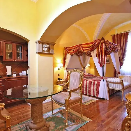 Alchymist Nosticova Palace Szálloda 5*