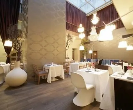 Friday Hotell 4*