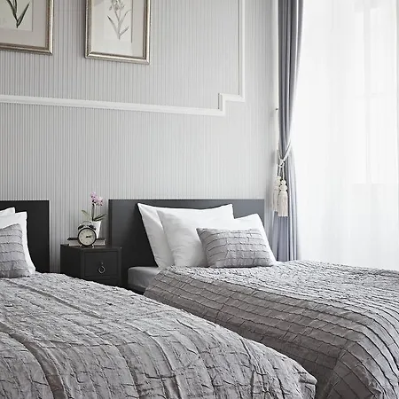 Almandine Aparthotel Prague